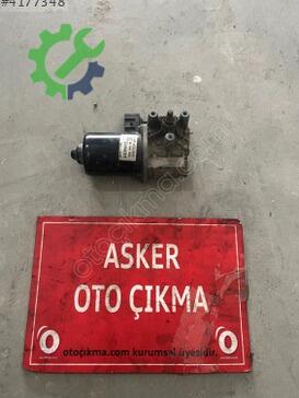 Opel Astra Ön Cam Motoru çıkma parça