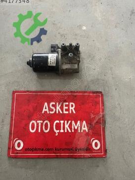 Opel Astra Ön Cam Motoru çıkma parça