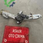 Opel Astra K sağ ön cam motoru
