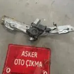 Opel Astra K sağ ön kapı krikosu
