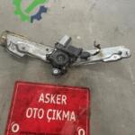 Opel Astra K sağ ön kapı krikosu