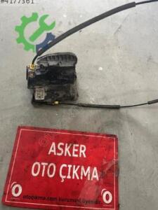 Opel Astra K sol ön kapı kilidi