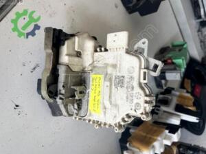 AUDİ A3 1.6 tdi sol arka kapı kilidi