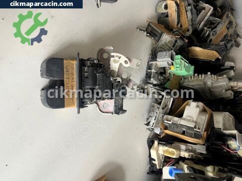 Audi A3 Bagaj Kilidi çıkma parça