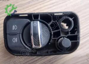 AUDİ A3 FAR ANAHTARI