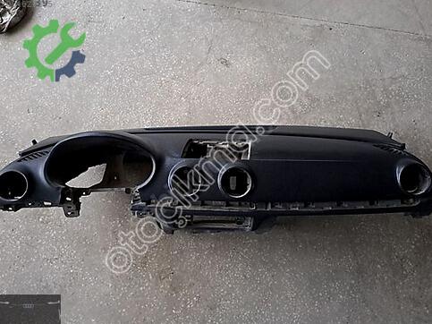 Audi A3 Göğüs çıkma parça
