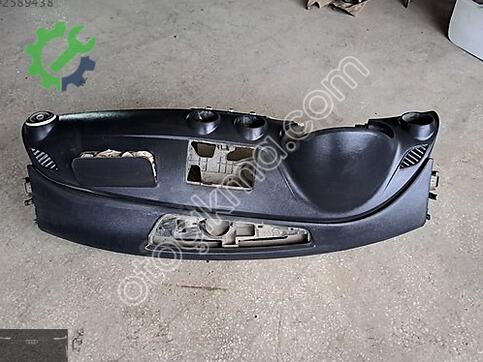 Audi A3 Göğüs 2013-2018 çıkma parça
