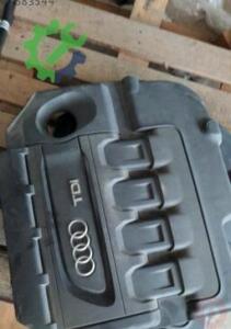 Audi A3 sedan 1.6 TDI motor üst koruma kapağı çıkma