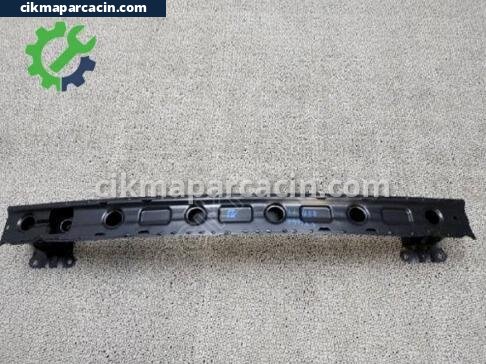 Audi A3 Arka Tampon Demiri çıkma parça