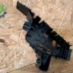 AUDI A3 TAMPON BRAKETİ ÖN SAĞ 2021- 8Y0807184