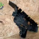 AUDI A3 TAMPON BRAKETİ ÖN SAĞ 2021- 8Y0807184