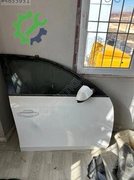 Audi A4 Sağ Ön Kapı çıkma parça