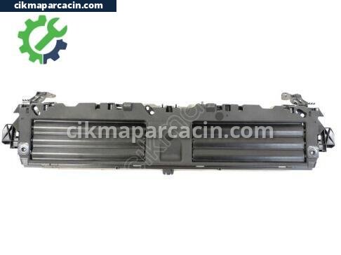 Audi A4 Hava Kanalı çıkma parça