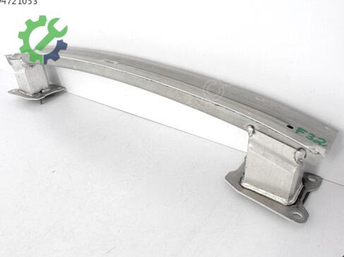 Audi A4 Arka Tampon Demiri 8W0807309 çıkma parça