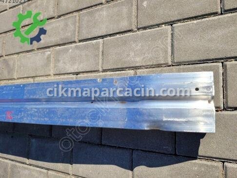 Audi Q5 Ön Tampon Demiri 8R0807113B sıfır parça