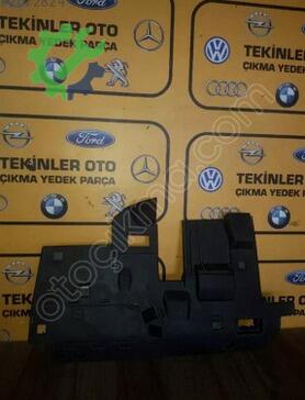 Audi Q7 Gösterge Çerçevesi çıkma parça