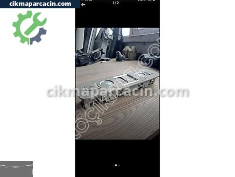 Audi Q7 Arka Tavan Lambası çıkma parça