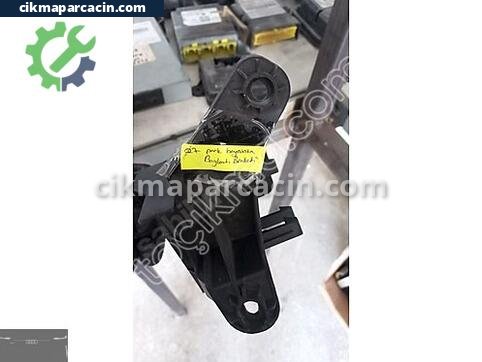 Audi Q7 Motor Braketi çıkma parça