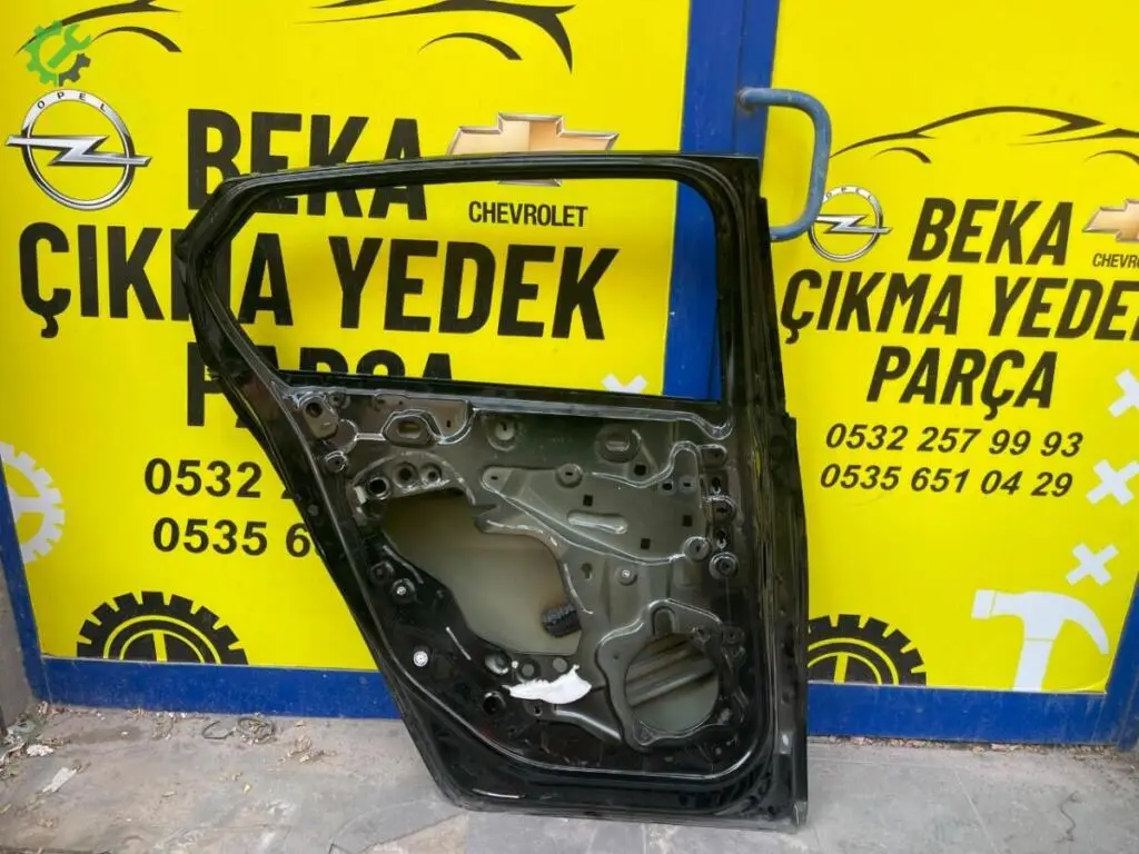 Opel Astra Sol Arka Kapı çıkma parça