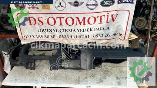 BMW 3 Serisi Göğüs çıkma parça