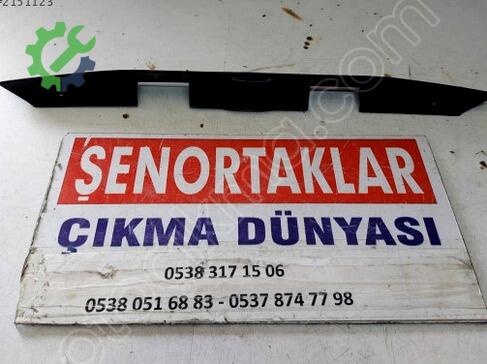 BMW 3 Serisi Bagaj Çıtası çıkma parça