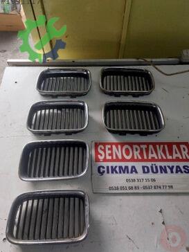 BMW 3 Serisi Ön Panjur çıkma parça