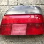 BMW 5seri E39 sağ stop beyaz (bağlantılar kırık)
