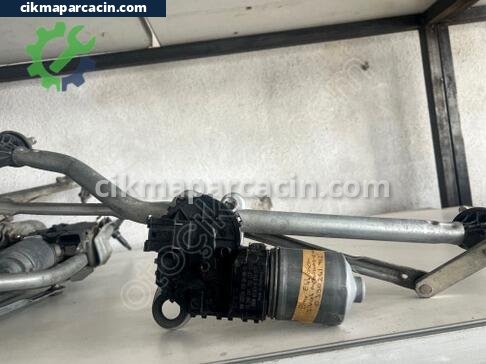 BMW 3 Serisi Silecek Kolu çıkma parça