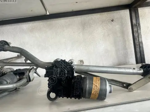BMW 3 Serisi Silecek Kolu çıkma parça