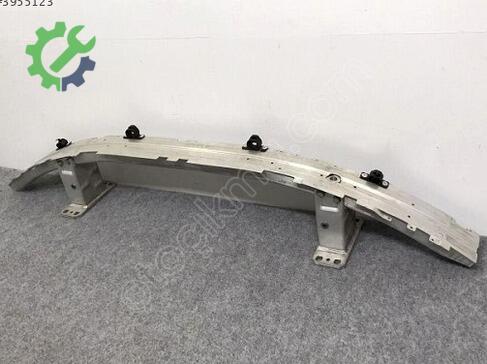 BMW 5 Serisi Ön Tampon Demiri çıkma parça