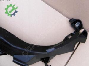 BMW E90 LCI FAR ALT BRAKETİ SAĞ 51647138402