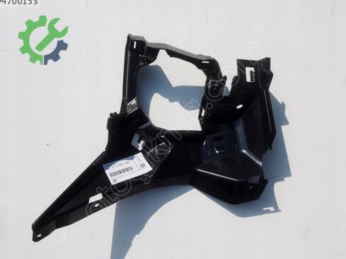 BMW 1 Serisi Far Braketi çıkma parça