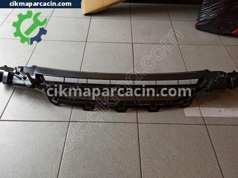 BMW 1 Serisi Tampon Izgarası çıkma parça