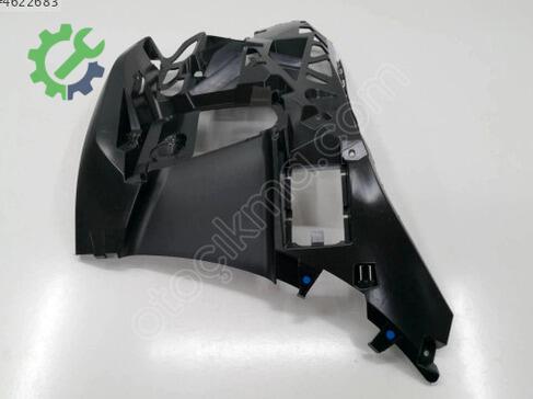 BMW 3 Serisi Far Braketi 51117422247 çıkma parça