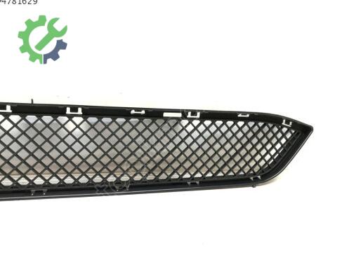 BMW X1 Tampon Izgarası 51117303752 çıkma parça