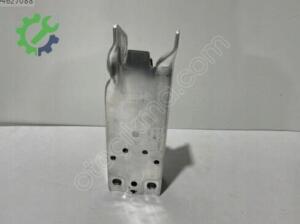BMW X1 F48 - X2 F39 TAMPON DEMİR AYAĞI ÖN SAĞ 51117406386