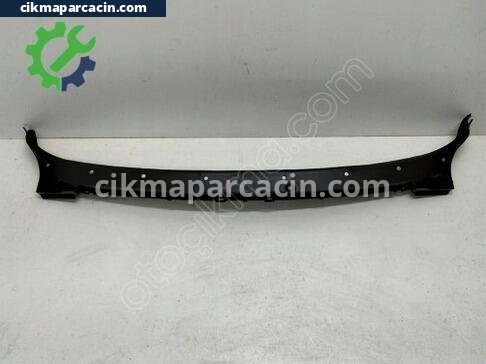 BMW X5 Cam Önü Izgarası çıkma parça