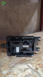 BMW F30 SİGORTA KUTUSU 926111103