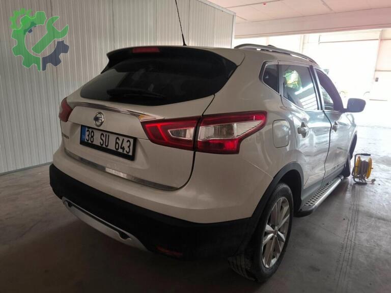 Nissan Qashqai Bagaj Kapağı çıkma parça