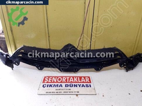 Citroen C4 Ön Panjur çıkma parça