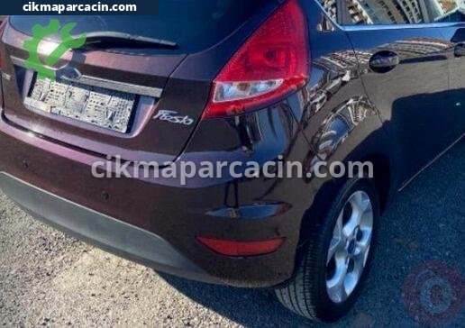 Ford Fiesta Arka Çamurluk çıkma parça