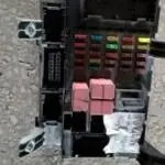 Çıkma sigorta kutusu Linea Multijet 2012