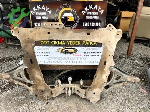 Renault Clio Travers çıkma parça