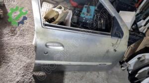 Clio sağ ön kapı