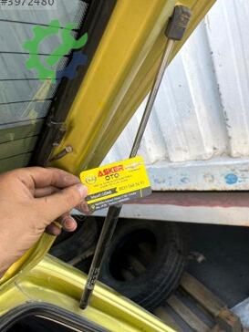 Opel Corsa Bagaj Amortisörü çıkma parça