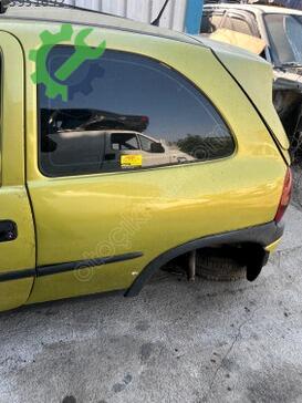 Opel Corsa Arka Çamurluk çıkma parça