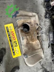 Opel Corsa b benzin deposu