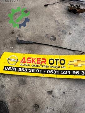 Opel Corsa Silecek Kolu çıkma parça