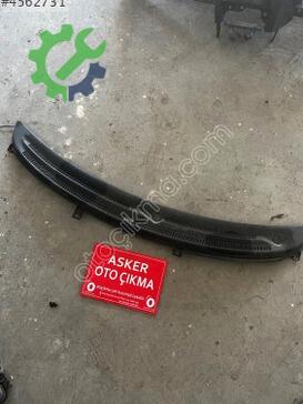 Opel Corsa Ön Cam Izgarası çıkma parça