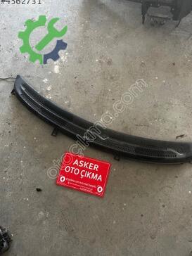 Opel Corsa Ön Cam Izgarası çıkma parça